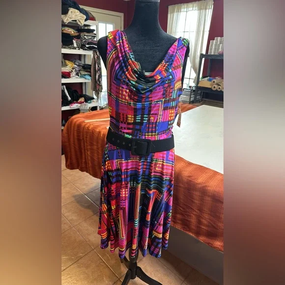 Kelly & Diane Size 10 Colorful Abstract Plaid Fit & Flare Cowl Dress - Picture 2 of 12